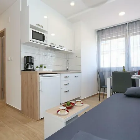 Two New Apartments By The Town Center Zadar Exterior photo