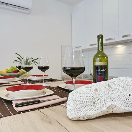 Two New Apartments By The Town Center Zadar Exterior photo